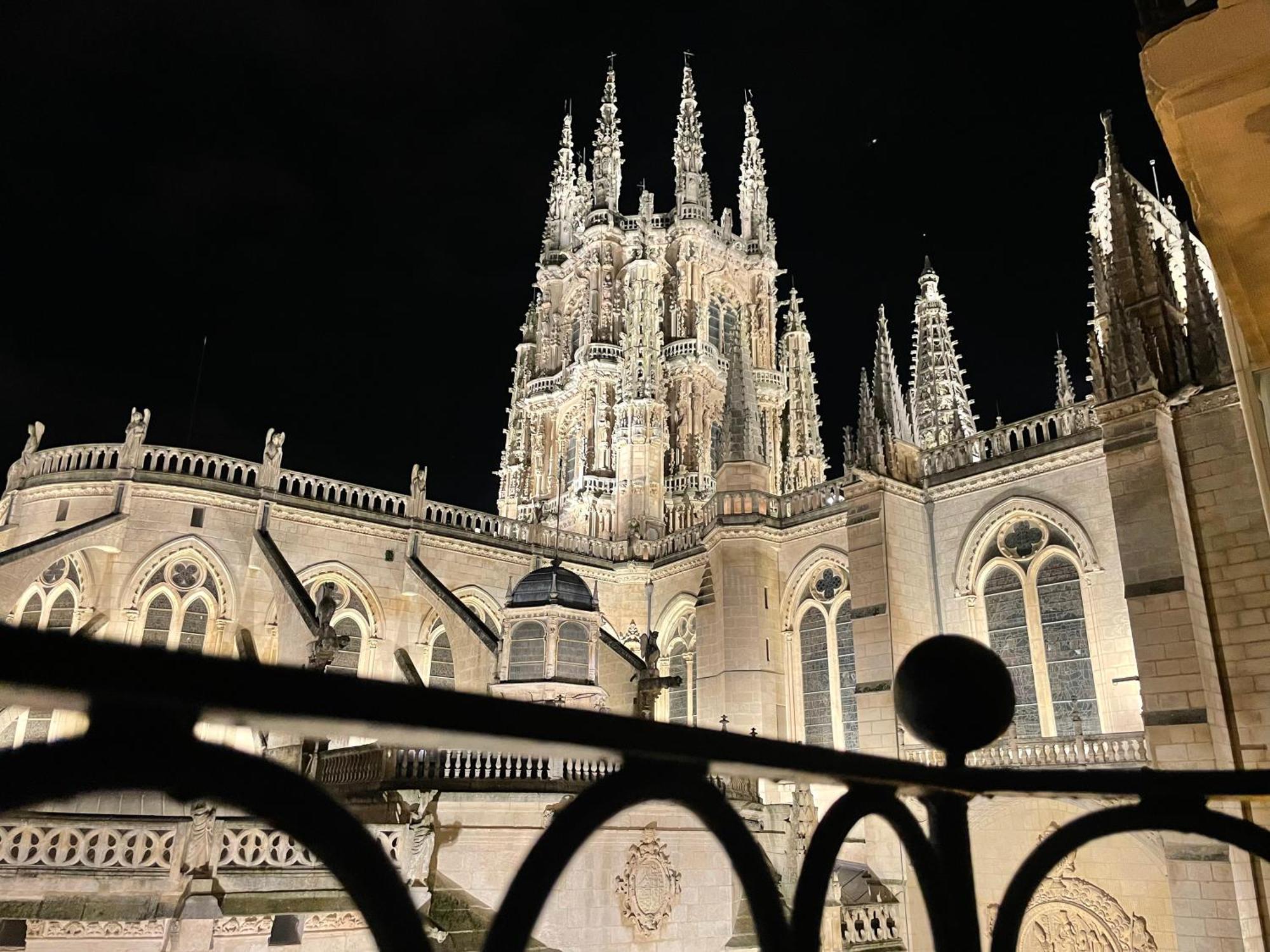 Contemplando La Catedral By Exclusive Burgos Apartments المظهر الخارجي الصورة